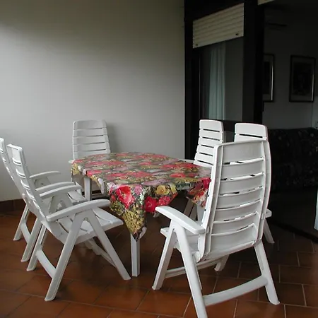 公寓 Complesso Solarium Immobiliare Friuli 比比翁