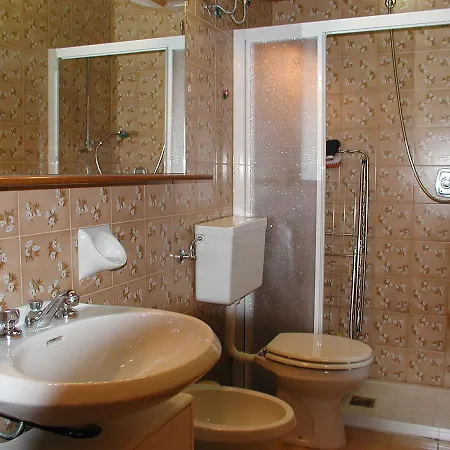 Complesso Solarium Immobiliare Friuli 公寓 比比翁