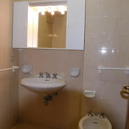 公寓 Complesso Solarium Immobiliare Friuli 比比翁