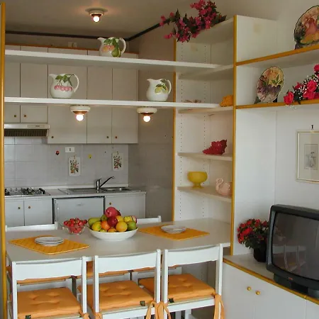 Complesso Solarium Immobiliare Friuli 公寓 *